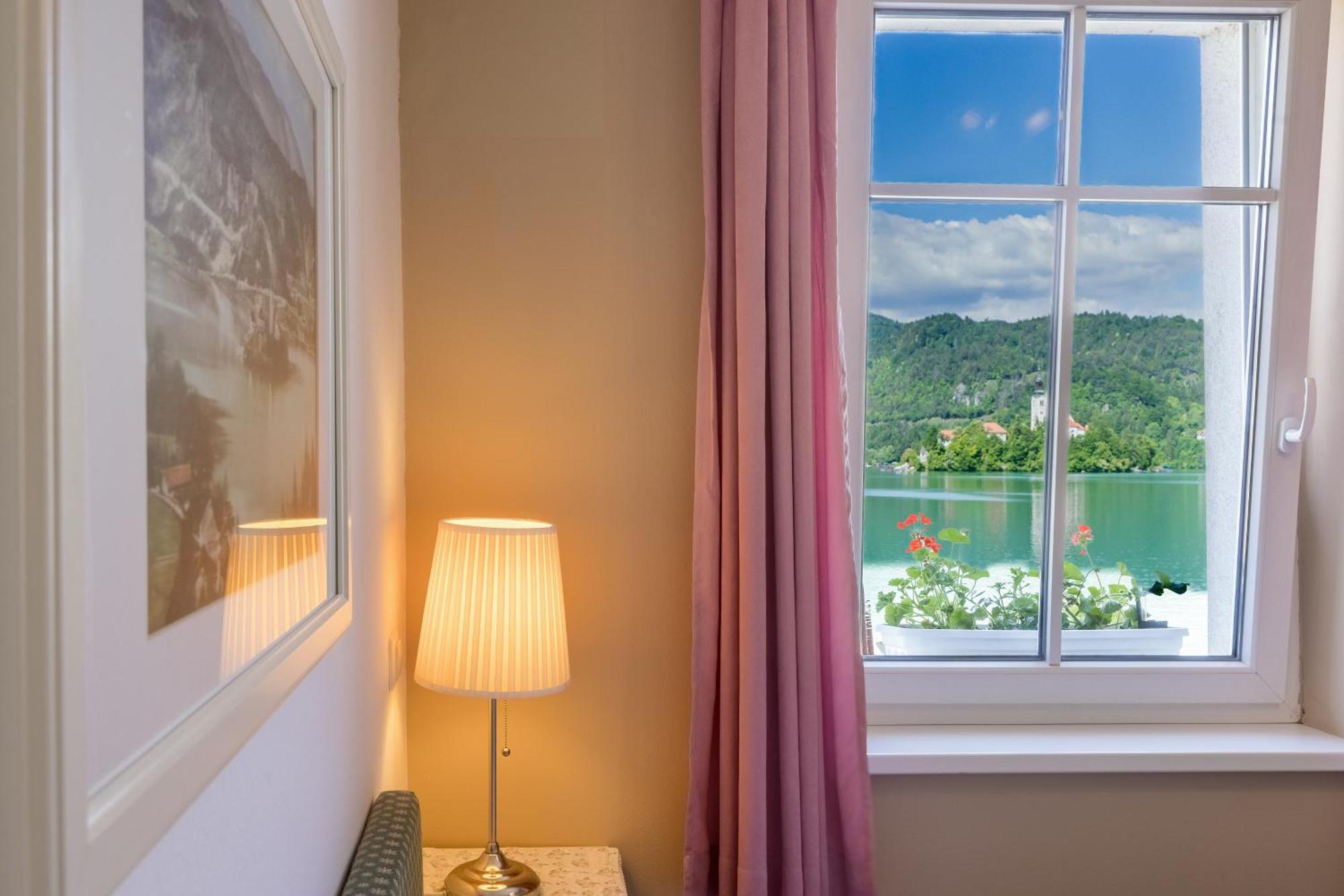 Small Double Room Lake View